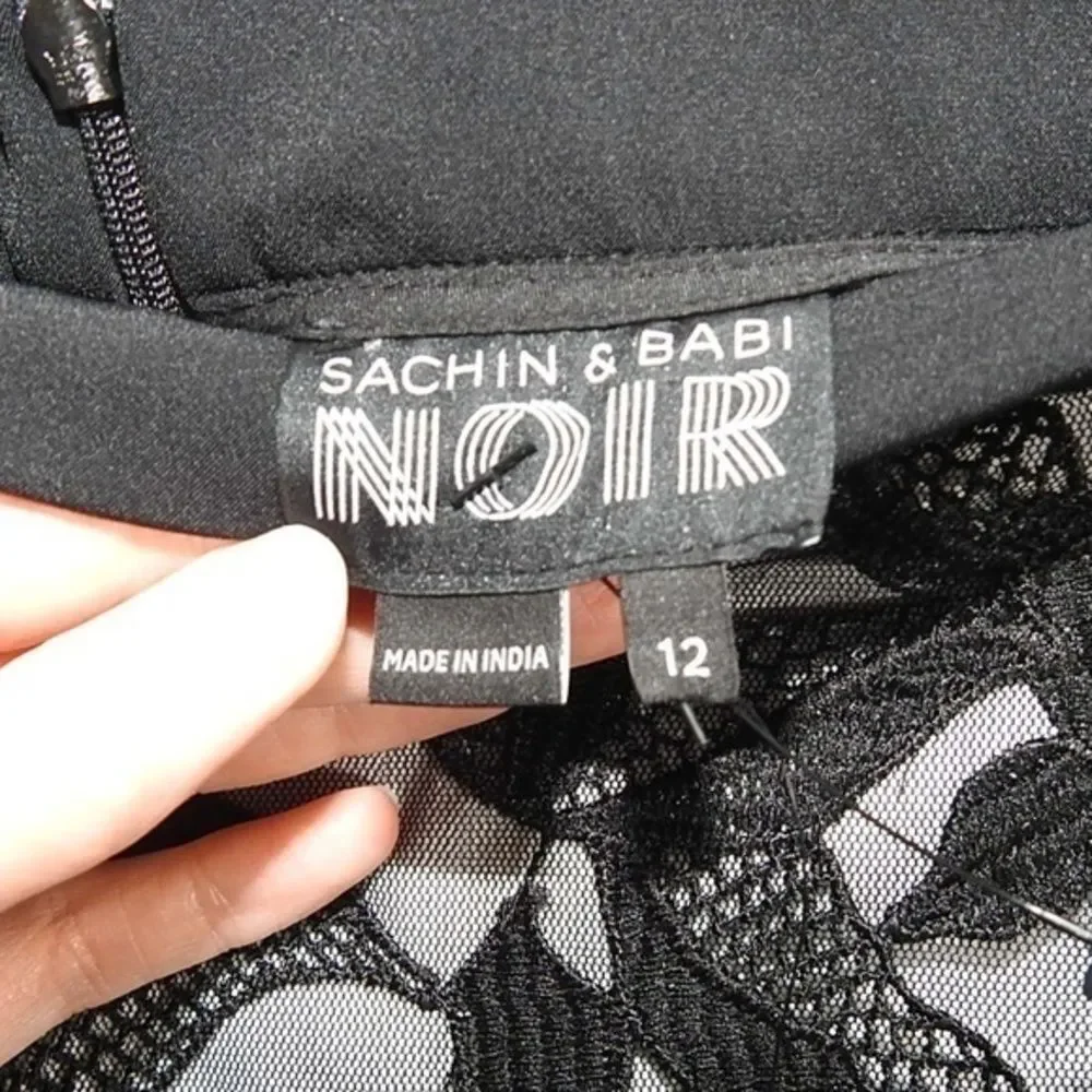 NWT Sachin & Babi Noir Lace Skirt Size 12‎ -